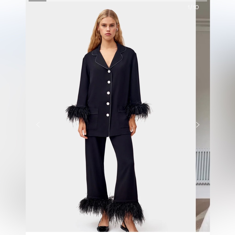 Sleeper Party Pajamas Set with Detachable Feathers in Black